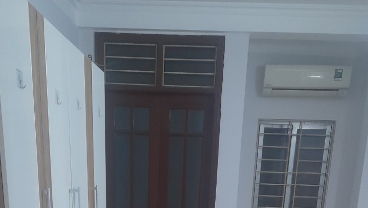 Cho thuê nhà trong ngõ Vĩnh Hưng, Hoàng Mai 28m2, 4 tầng, 2 ngủ, 2 WC, giá chỉ 8.5 Triệu